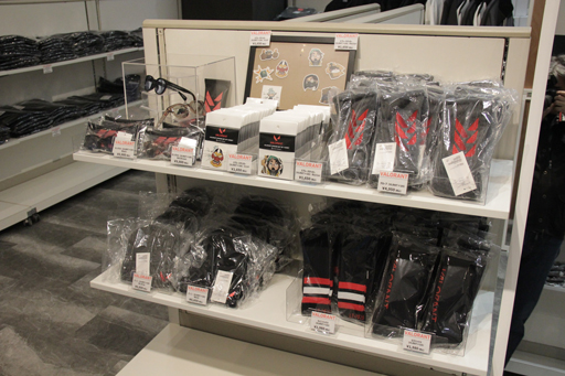 画像ギャラリー No.019のサムネイル画像 / 大阪でも「VALORANT」グッズが買える！ 「VALORANT POP UP STORE in 心斎橋PARCO」の内覧会レポート