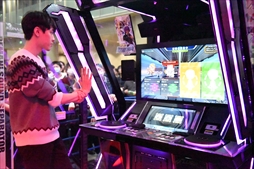画像ギャラリー No.023のサムネイル画像 / 「The 9th KAC beatmania IIDX 27 HEROIC VERSE」決勝大会レポート。韓国の超新星KKM*選手が優勝を飾る