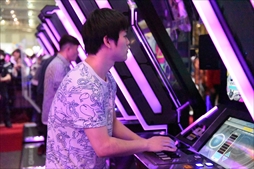 画像ギャラリー No.025のサムネイル画像 / 「The 9th KAC beatmania IIDX 27 HEROIC VERSE」決勝大会レポート。韓国の超新星KKM*選手が優勝を飾る