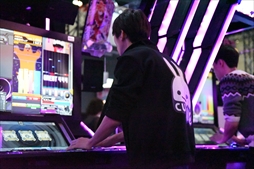 画像ギャラリー No.040のサムネイル画像 / 「The 9th KAC beatmania IIDX 27 HEROIC VERSE」決勝大会レポート。韓国の超新星KKM*選手が優勝を飾る