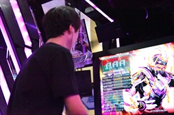 画像ギャラリー No.043のサムネイル画像 / 「The 9th KAC beatmania IIDX 27 HEROIC VERSE」決勝大会レポート。韓国の超新星KKM*選手が優勝を飾る