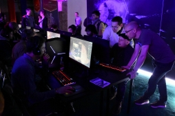 画像ギャラリー No.048のサムネイル画像 / Paradoxのファンイベント「PDXCON2019」が開催。SLG / ストラテジーファンにはたまらない空気に包まれたイベントの模様をレポート