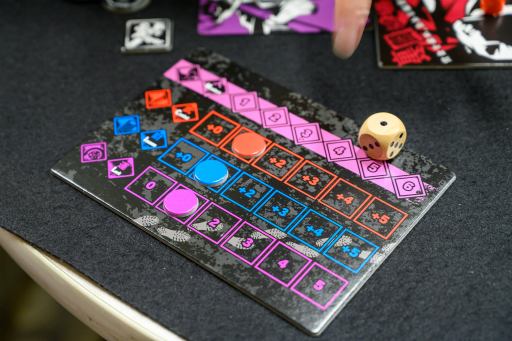 画像ギャラリー No.013のサムネイル画像 / 渋谷の新たな“王”は誰だ。ロールプレイと共に激しい抗争を楽しめる中量級ボードゲーム「シブヤ ストラグル」先行体験会レポート