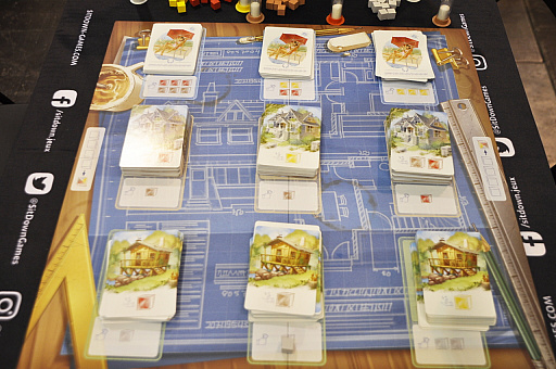 画像ギャラリー No.002のサムネイル画像 / ［SPIEL'19］砂時計を使ったライトなカードゲーム「House Flipper」。中古の家を改装して転売，豊かな老後を目指せ！