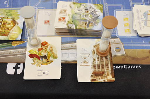 画像ギャラリー No.009のサムネイル画像 / ［SPIEL'19］砂時計を使ったライトなカードゲーム「House Flipper」。中古の家を改装して転売，豊かな老後を目指せ！