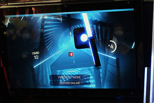 画像ギャラリー No.006のサムネイル画像 / ［JAEPO2020］「Beat Saber」のアーケード版をセガブースでプレイ。プレイ映像も直撮りしてきた