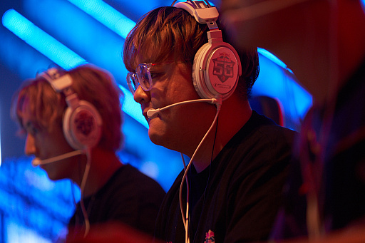 画像ギャラリー No.017のサムネイル画像 / eスポーツ東西対抗戦,開催。「Red Bull 5G 2022 FINALS」現地観戦レポート