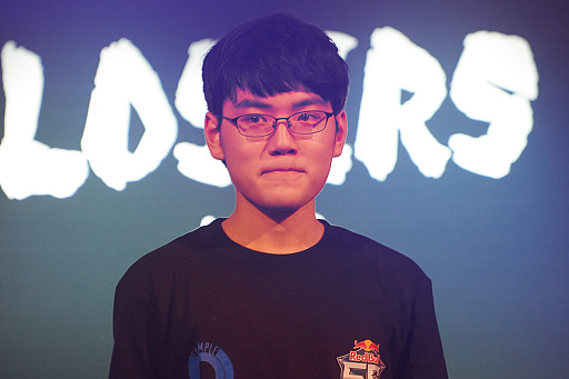 画像ギャラリー No.021のサムネイル画像 / eスポーツ東西対抗戦,開催。「Red Bull 5G 2022 FINALS」現地観戦レポート