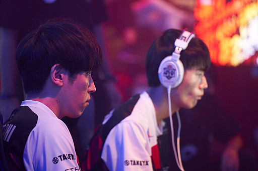 画像ギャラリー No.031のサムネイル画像 / eスポーツ東西対抗戦,開催。「Red Bull 5G 2022 FINALS」現地観戦レポート