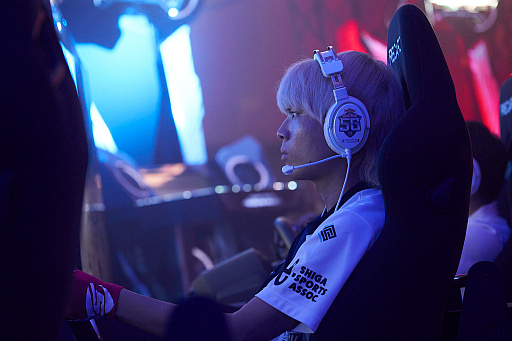 画像ギャラリー No.040のサムネイル画像 / eスポーツ東西対抗戦,開催。「Red Bull 5G 2022 FINALS」現地観戦レポート