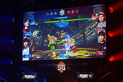画像ギャラリー No.062のサムネイル画像 / eスポーツ東西対抗戦，開催。「Red Bull 5G 2022 FINALS」現地観戦レポート