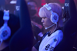 画像ギャラリー No.066のサムネイル画像 / eスポーツ東西対抗戦，開催。「Red Bull 5G 2022 FINALS」現地観戦レポート