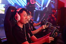 画像ギャラリー No.069のサムネイル画像 / eスポーツ東西対抗戦，開催。「Red Bull 5G 2022 FINALS」現地観戦レポート