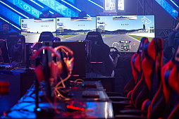 画像ギャラリー No.072のサムネイル画像 / eスポーツ東西対抗戦，開催。「Red Bull 5G 2022 FINALS」現地観戦レポート