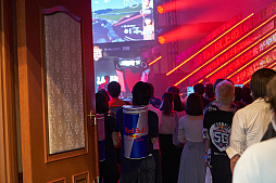 画像ギャラリー No.077のサムネイル画像 / eスポーツ東西対抗戦，開催。「Red Bull 5G 2022 FINALS」現地観戦レポート
