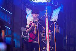 画像ギャラリー No.098のサムネイル画像 / eスポーツ東西対抗戦，開催。「Red Bull 5G 2022 FINALS」現地観戦レポート