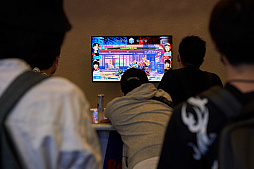 画像ギャラリー No.119のサムネイル画像 / eスポーツ東西対抗戦，開催。「Red Bull 5G 2022 FINALS」現地観戦レポート
