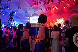 画像ギャラリー No.126のサムネイル画像 / eスポーツ東西対抗戦，開催。「Red Bull 5G 2022 FINALS」現地観戦レポート