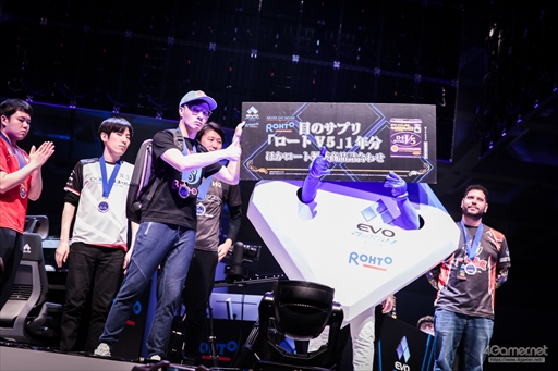 画像ギャラリー No.074のサムネイル画像 / 「ストリートファイターV」部門フォトレポート。台湾のOil King選手が待望のビッグタイトルを戴冠［EVO Japan 2023］