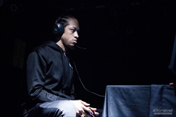 画像ギャラリー No.063のサムネイル画像 / ウメハラ氏が主催するゲームイベント「獣道 III」のフォトレポートをお届け。タイトルを代表する獣たちがプライドを賭けた戦いに臨んだ