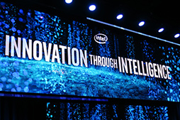 画像ギャラリー No.002のサムネイル画像 / Intel,次世代CPU「Tiger Lake」でゲームを動かすデモを披露。開発中の単体GPU「DG1」でのゲームデモも行われたカンファレンスをレポート