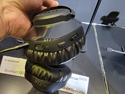 画像ギャラリー No.011のサムネイル画像 / JBL，初のゲーマー向けUSBスタンドマイク「JBL Quantum STREAM」を3月25日に国内発売