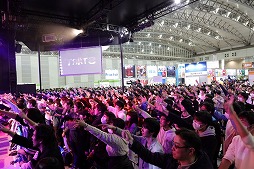 画像ギャラリー No.002のサムネイル画像 / 「maimai でらっくす」の公式全国大会“KING of Performai 2019 -maimai でらっくす-”の優勝者が決定