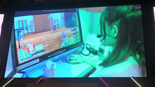 画像ギャラリー No.006のサムネイル画像 / ［JAEPO2020］透過液晶で神姫達と触れあえる「武装神姫 アーマードプリンセス バトルコンダクター」ステージレポート。最大4人対戦のバトルにも注目