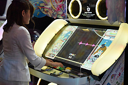 画像ギャラリー No.010のサムネイル画像 / ［JAEPO2020］「jubeat＆NEW pop'n music」ステージイベントレポート。新筐体の変更点を実機プレイと共に紹介