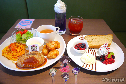 画像ギャラリー No.006のサムネイル画像 / 「千銃士:Rhodoknight」×mixx garden東京の“貴銃士コラボカフェ”をレポート。カフェで働く貴銃士がお出迎え