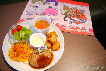 画像ギャラリー No.014のサムネイル画像 / 「千銃士:Rhodoknight」×mixx garden東京の“貴銃士コラボカフェ”をレポート。カフェで働く貴銃士がお出迎え