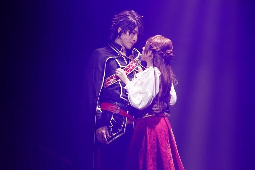 画像ギャラリー No.024のサムネイル画像 / 舞台「イケメン王子 美女と野獣の最後の恋 THE STAGE 〜Beast Leon〜」で描かれる魅惑的な王子たちとのラブロマンスをレポート
