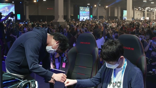 画像ギャラリー No.003のサムネイル画像 / ［EVO2022］「グランブルーファンタジー ヴァーサス」部門の優勝はgamera選手。日本最強のジータ使いが世界最強の栄誉を獲得
