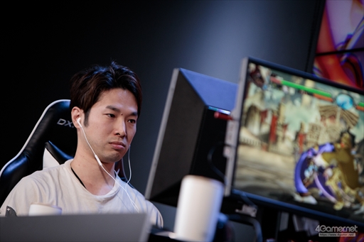 画像ギャラリー No.030のサムネイル画像 / 「GBVS Cygames Cup 2022 Autumn」決勝大会フォトレポート。「グランブルーファンタジー ヴァーサス」のトップ選手がオフラインで激突