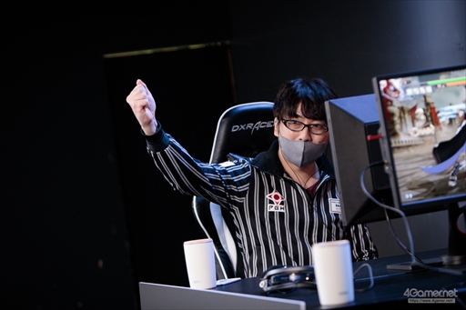 画像ギャラリー No.099のサムネイル画像 / 「GBVS Cygames Cup 2022 Autumn」決勝大会フォトレポート。「グランブルーファンタジー ヴァーサス」のトップ選手がオフラインで激突