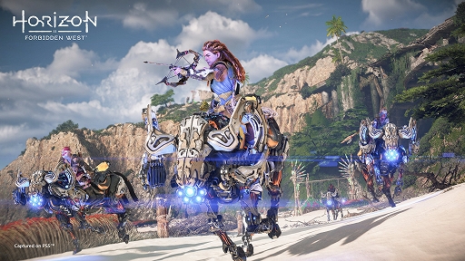 画像ギャラリー No.003のサムネイル画像 / 「Horizon Forbidden West」最新映像が公開に。武器/防具の準備や改造，狩場，遺跡，機械炉，闘技場などアーロイが挑む“試練”を紹介