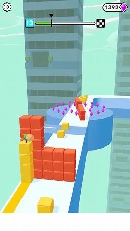 画像ギャラリー No.006のサムネイル画像 / 積み重ねたキューブに乗ってゴールを目指そう。アクションゲーム「キューブ・サーファー」を紹介する「（ほぼ）日刊スマホゲーム通信」第2322回