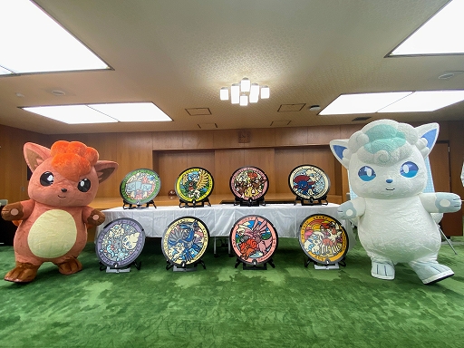 画像ギャラリー No.001のサムネイル画像 / 新たに8枚の「ポケふた」が北海道に設置へ。アローラロコンやディアルガ，パルキアなど11種類のポケモンが登場