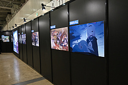 画像ギャラリー No.034のサムネイル画像 / 「ブルーアーカイブ」3周年記念イベント開催,幕張メッセに先生たちが集結! 会場には巨大なペロロの姿も