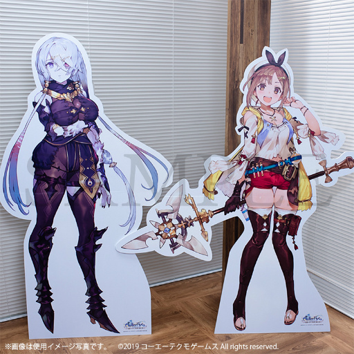 画像ギャラリー No.004のサムネイル画像 / 「ライザのアトリエ」シリーズの等身大パネルとウォールステッカーが予約受付開始