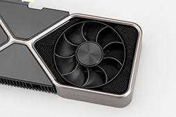 画像ギャラリー No.014のサムネイル画像 / 「GeForce RTX 3080 Ti Founders Edition」レビュー。ゲーマー向け最強GPUはGeForce RTX 3090にどこまで迫れるのか