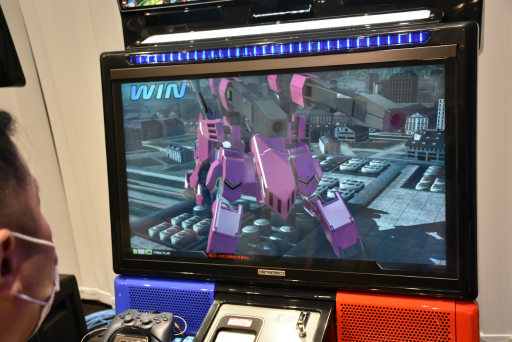 画像ギャラリー No.007のサムネイル画像 / 「機動戦士ガンダム エクストリームバーサス2 クロスブースト」試遊レポート&インタビュー。仲間と連携する“EXバーストクロス”で勝利をつかめ!