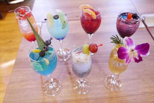 画像ギャラリー No.021のサムネイル画像 / カプコンカフェ「デビル メイ クライ」シリーズ20周年記念コラボ試食レポート。歴代キャラクターたちがデフォルメされてグッズに！