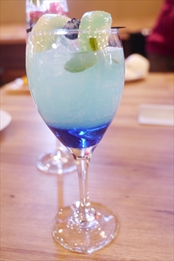 画像ギャラリー No.024のサムネイル画像 / カプコンカフェ「デビル メイ クライ」シリーズ20周年記念コラボ試食レポート。歴代キャラクターたちがデフォルメされてグッズに！