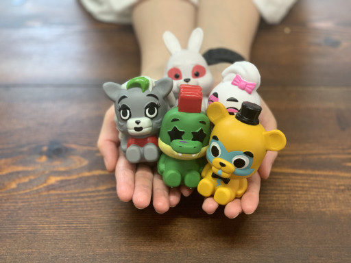 画像ギャラリー No.001のサムネイル画像 / 「Five Nights at Freddy’s: Security Breach」のグッズが登場。しまむらで販売中