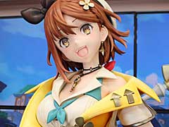 「等身大ライザフィギュア（ライザ2ver）お披露目会」レポート。ライザのアトリエ 2公式コスプレイヤーの伊織もえさんもフィギュアと一緒に登場
