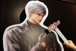 画像ギャラリー No.010のサムネイル画像 / カレのキス顔が大画面で!? 「恋と深空」POP UP EVENTを奇声をこらえて見てきました【イベントレポート】