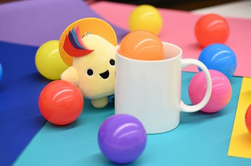 画像ギャラリー No.002のサムネイル画像 / 「バディミッション BOND」に登場するキャラクター“ACEくん”がぬいぐるみマスコットに。受注販売を開始
