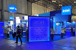 画像ギャラリー No.002のサムネイル画像 / ［TGS2022］いよいよ日本にも投入？ Intel製単体GPU「Intel Arc」搭載ゲームPC＆グラフィックスカードが披露される