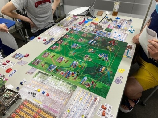 画像ギャラリー No.002のサムネイル画像 / 怪獣災害戦略ボードゲーム「ユグドラサス」の支援プロジェクトがMakuakeで開始。プレイ時間“1日”の国産重ゲーがアークライトから登場